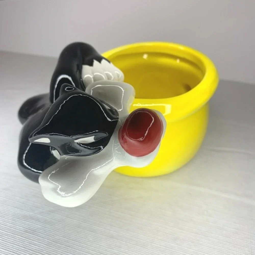 Sylvester the Cat and Tweety Bird Planter / Candy Dish Trade Mark Warner Bros‎